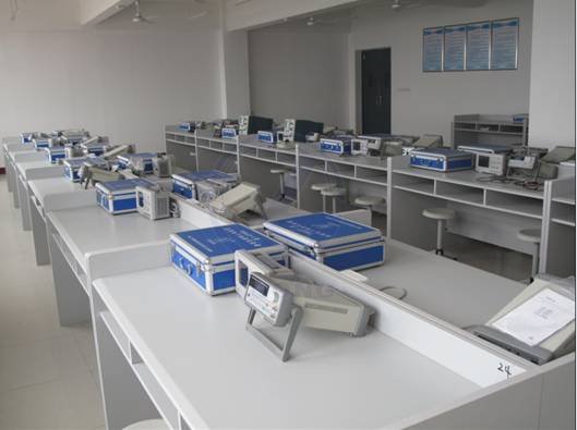 電子電工應用創(chuàng)新實踐室配置方案